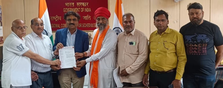Sant Satvinder Hira was given a warm welcome in Jabalpur.